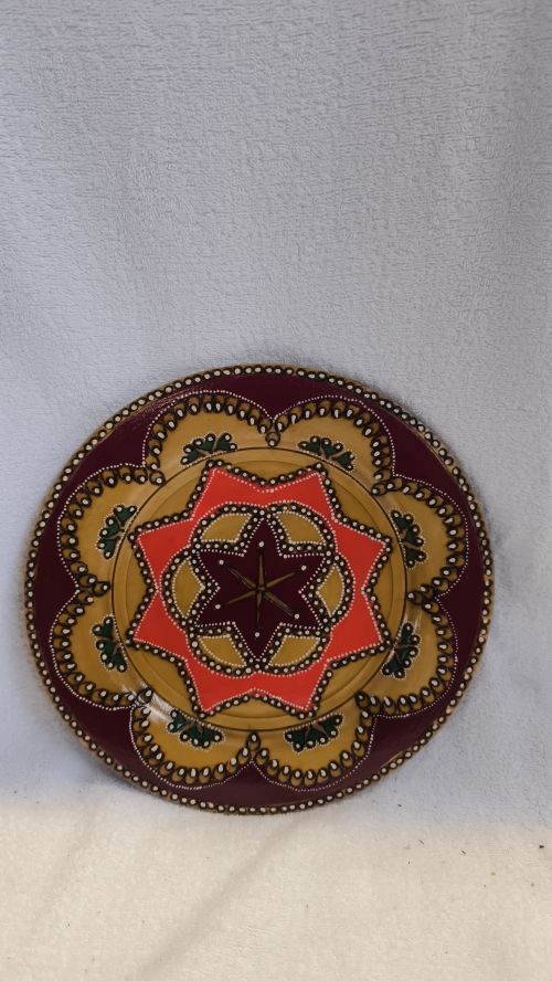  Piatto rotondo dipinto a