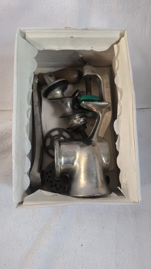  Tritacarne da tavolo man