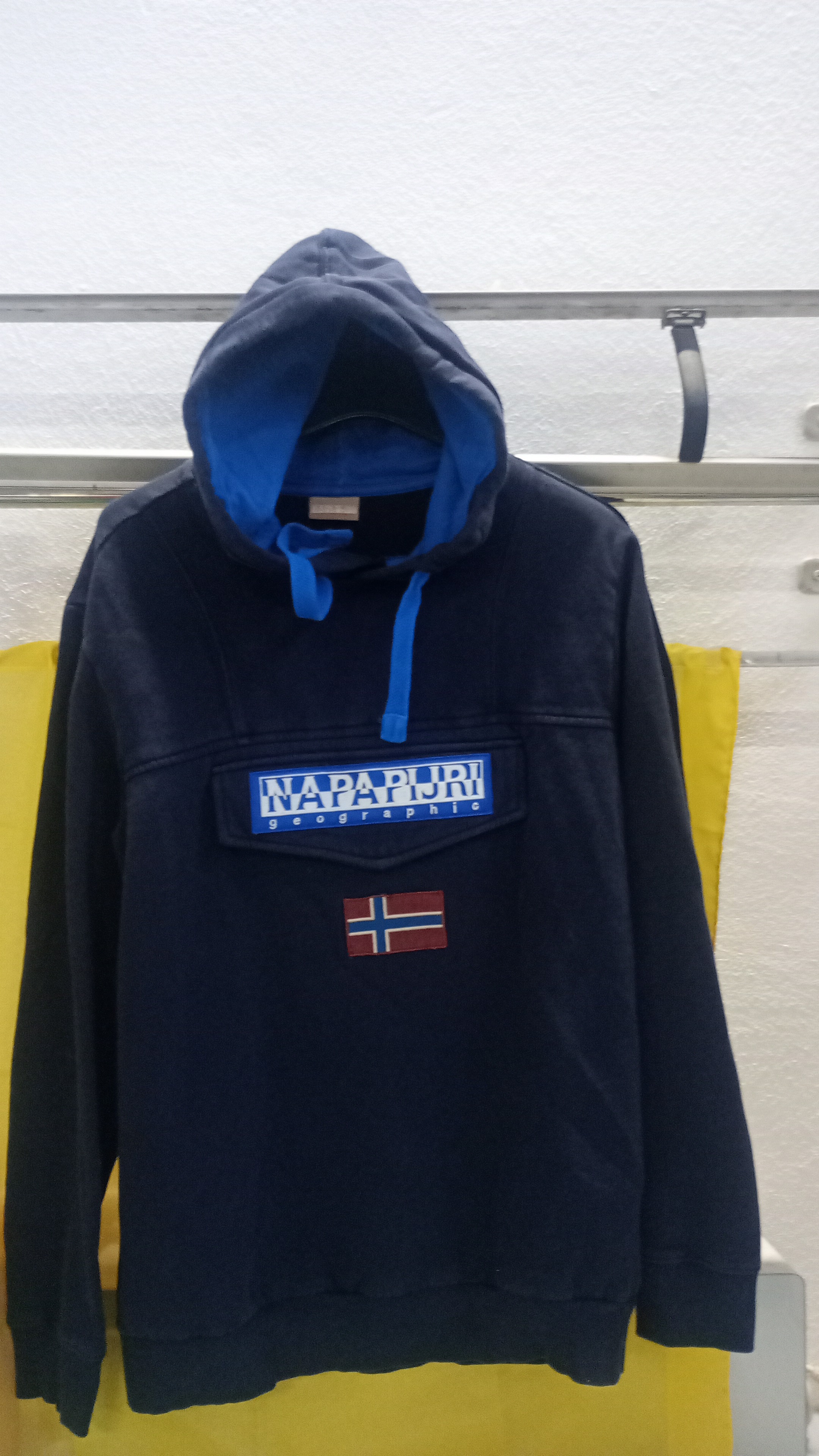 MAGLIA NAPAPIJRI CON CAPP