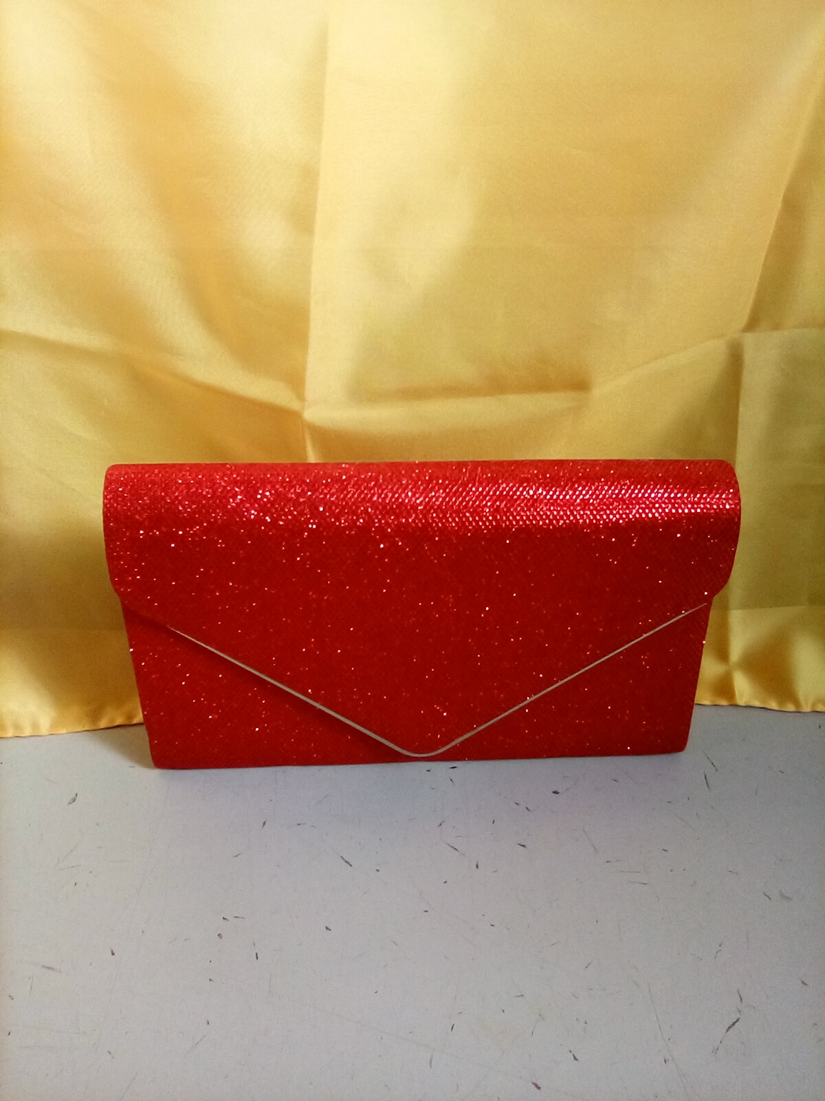 POCHETTE ROSSA senza trac